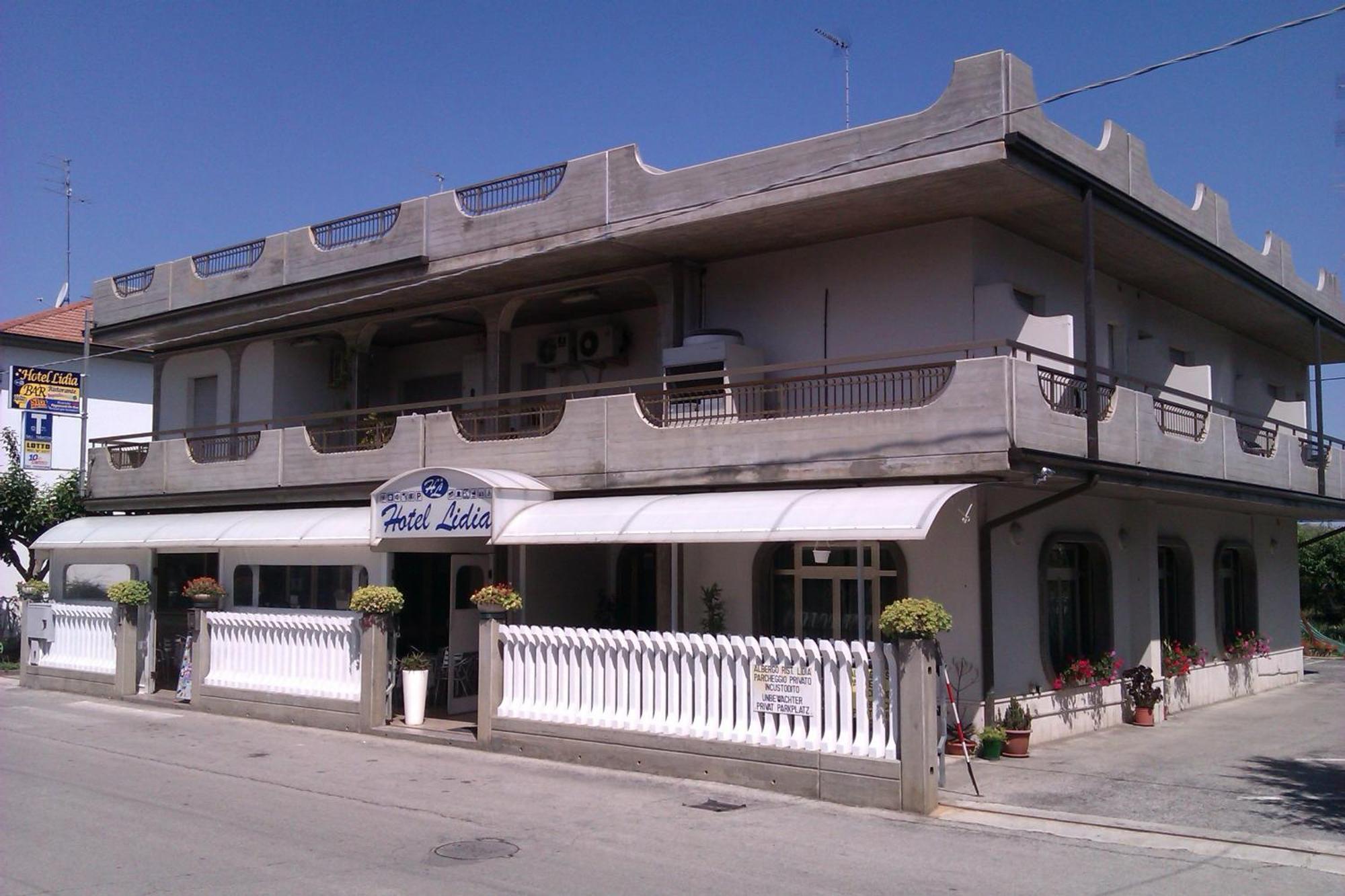 Hotel Lidia ألبا أدرياتيكا المظهر الخارجي الصورة