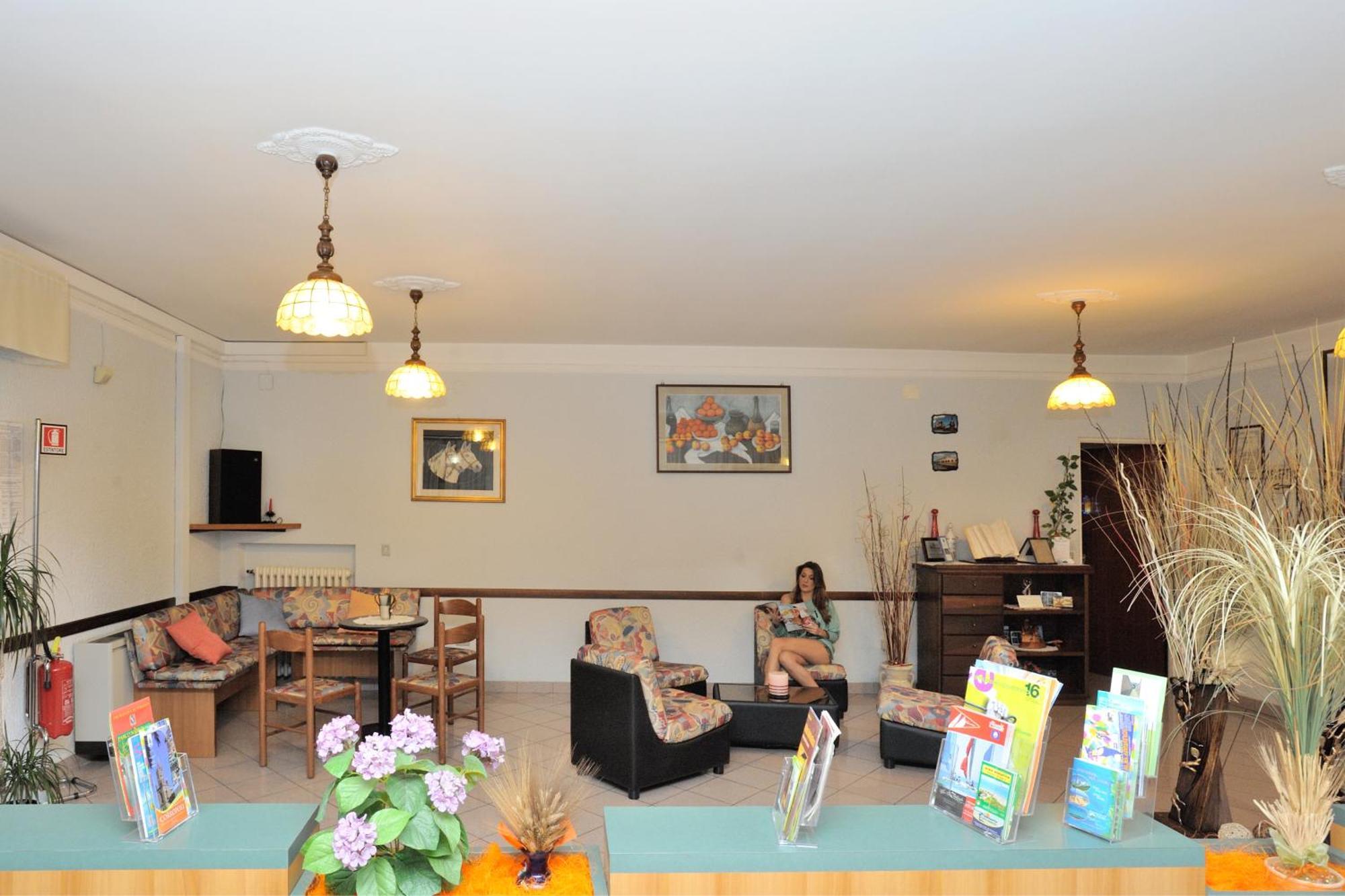 Hotel Lidia ألبا أدرياتيكا المظهر الخارجي الصورة